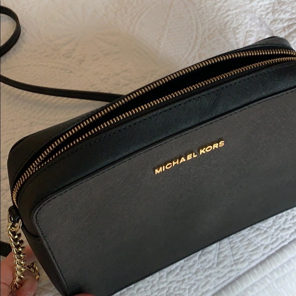 michael Kors crossbody bag